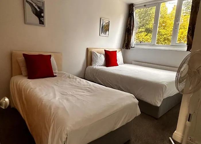 3 Bedroom Garden House Maida Vale