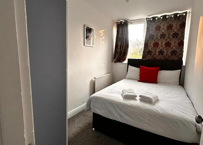 3 Bedroom Garden House Maida Vale