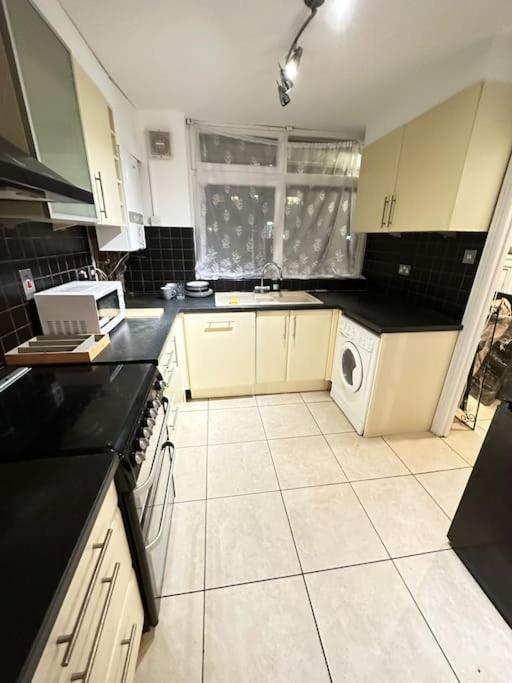 3 Bedroom Garden House Maida Vale Appartement